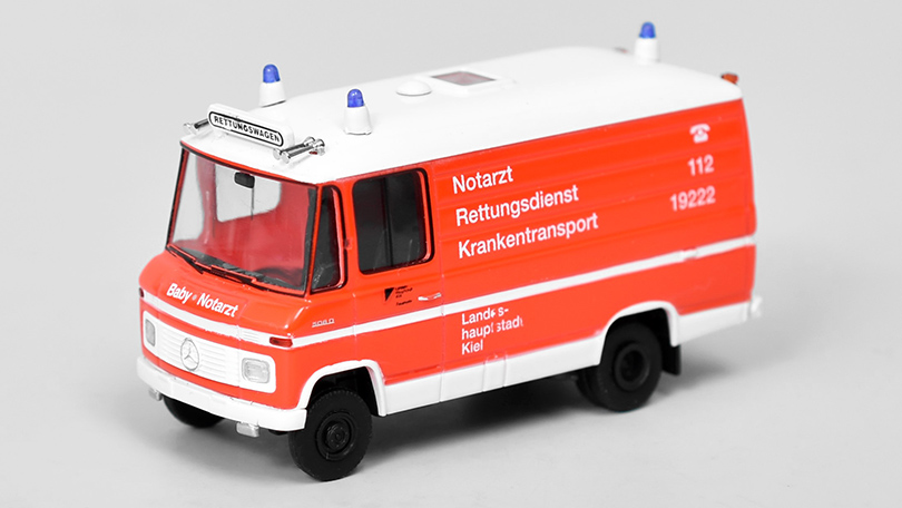 Mercedes L 508 RTW Hasiči Kiel 1:87 - Brekina