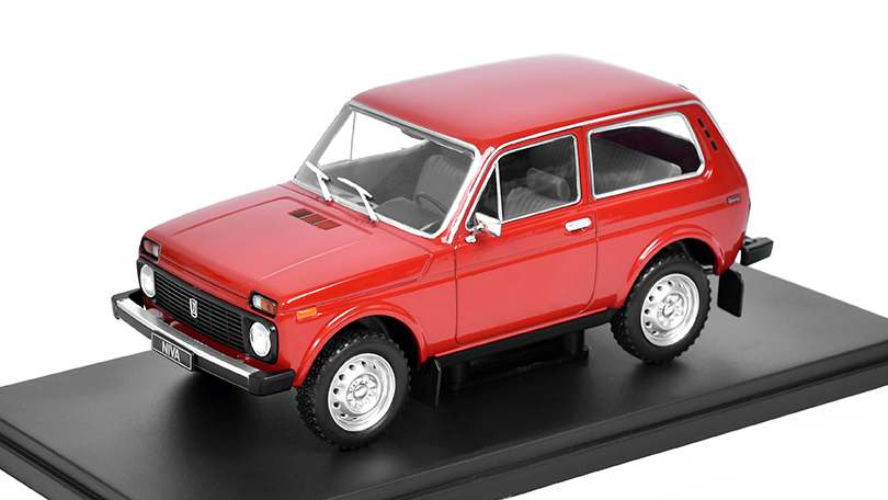 Lada Niva VAZ-2121 1:24 - WhiteBox 