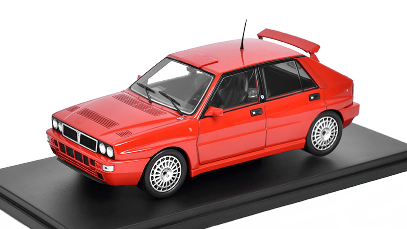 Lancia Delta Integrale 16V 1:24 - WhiteBox 