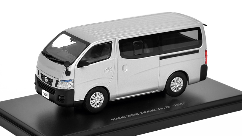 Nissan NV350 Caravan Van DX 1:43 - Ebbro