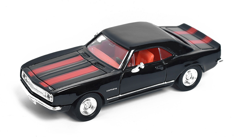 Chevrolet Camaro Z-28 1967 černá 1:43 - Lucky Die Cast