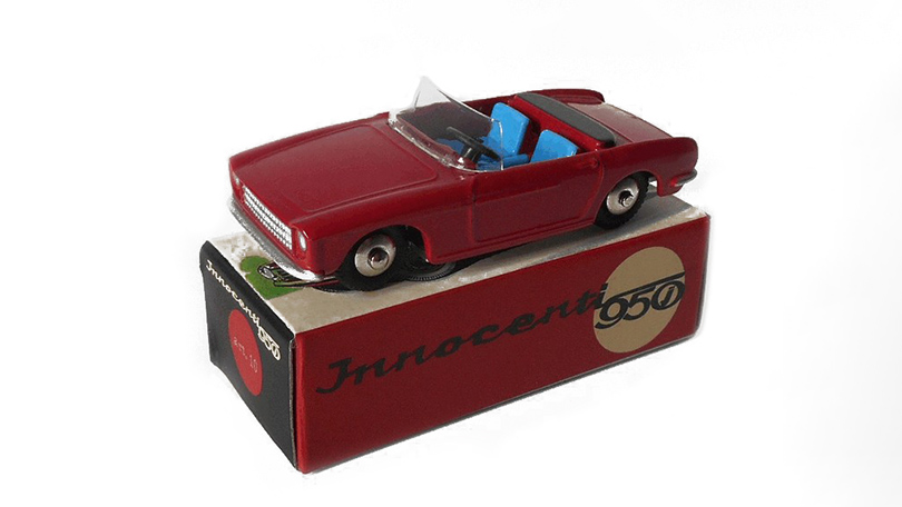 Innocenty 950 1961 Mercury 1:48 - Hachette časopis s modelem