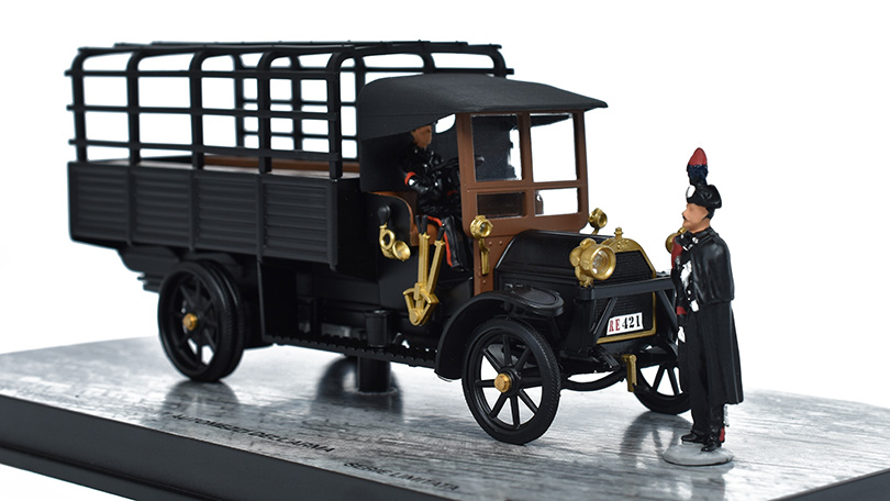 Fiat 18 BL 200th Anniversary Carabinieri s figurkou 1:43 - Rio Models