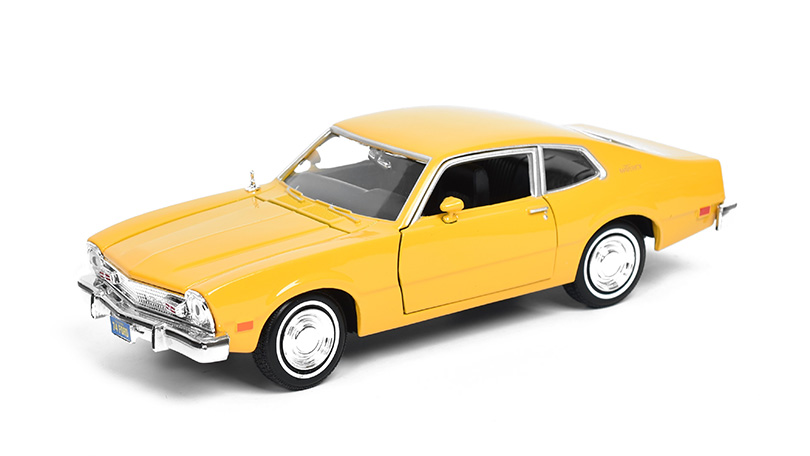 Ford Maverick 1974 1:24 - MOTORMAX 