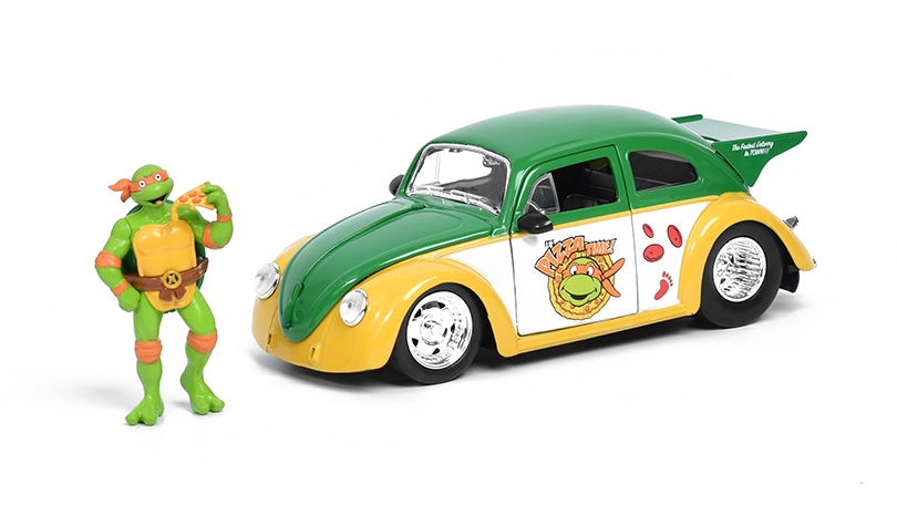 Volkswagen Beetle 1959 s figurkou Michelangelo 1:24 - Jada Toys