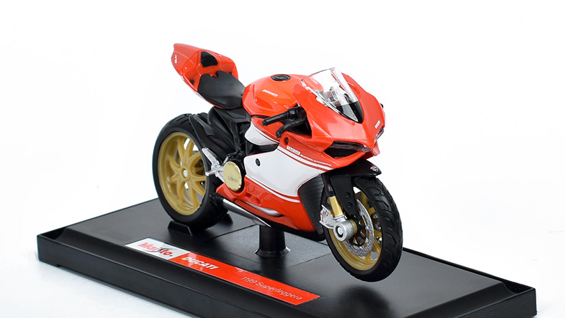 Ducati 1199 Superleggera 2014 1:18 - Maisto 