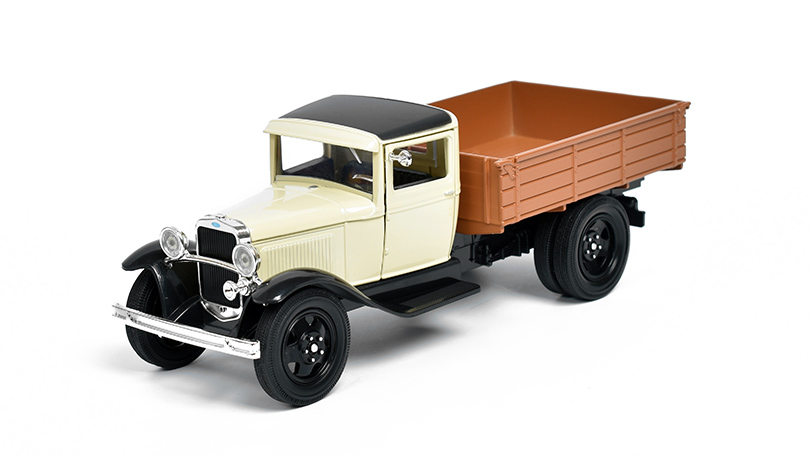 Ford AA 1931 1:24 - MOTORMAX 