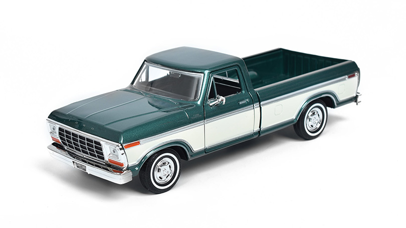 Ford F-150 Custom 1979 1:24 - MOTORMAX 