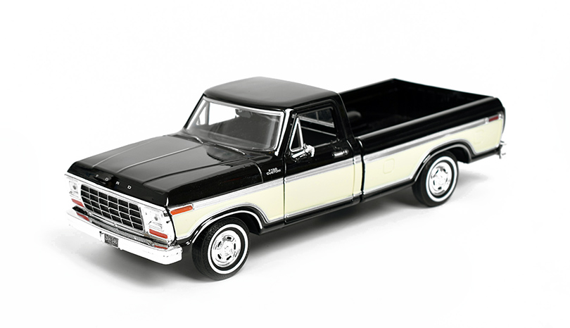 Ford F-150 Custom 1979 1:24 - MOTORMAX 