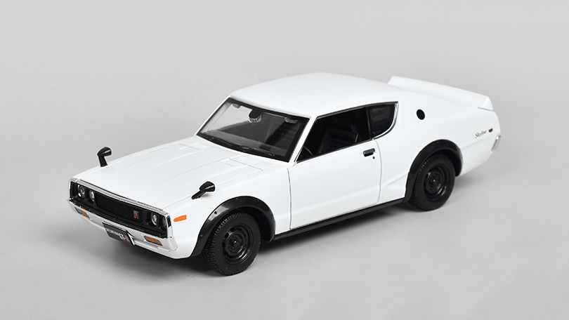 Nissan Skyline 2000GT-R 1973 1:24 - Maisto