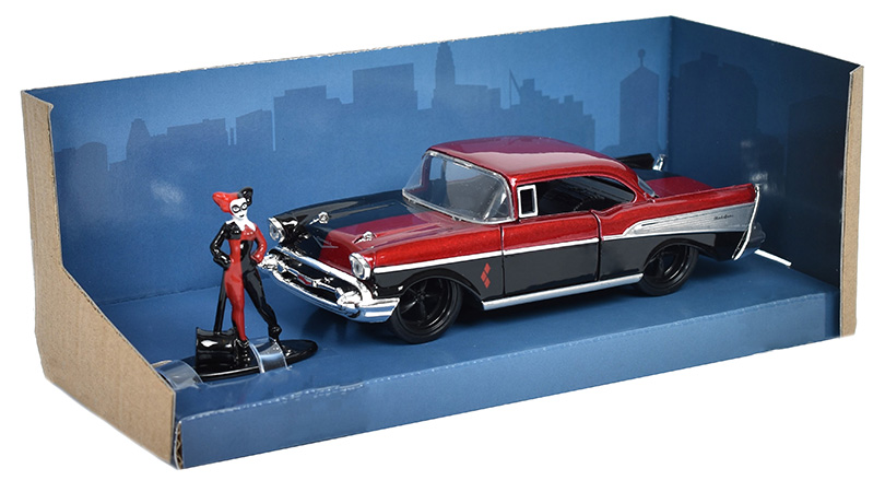 Chevrolet Bel Air 1957 s figurkou Harley Quinn 1:32 - Jada Toys