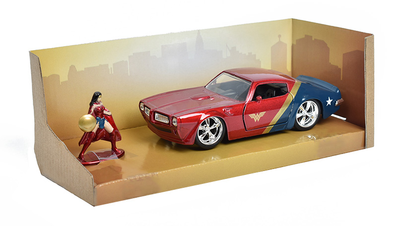 Pontiac Firebird 1972 s figurkou Wonder Woman 1:32 - Jada Toys