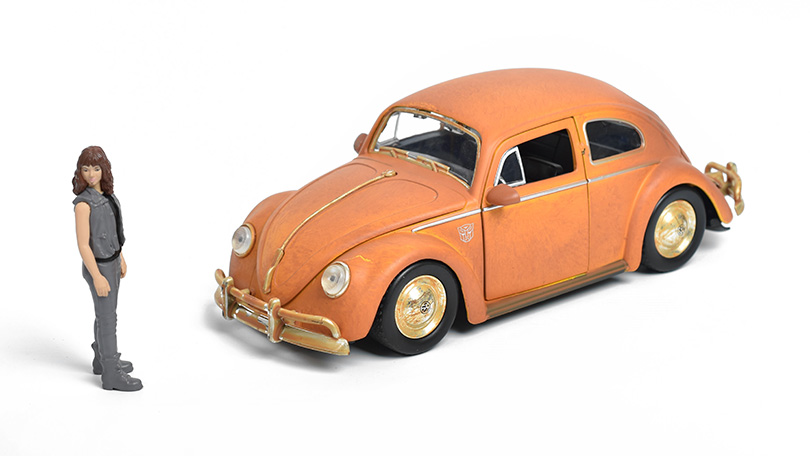 Volkswagen Beetle Bumblebee s figurkou Charlie 1:32 - Jada Toys