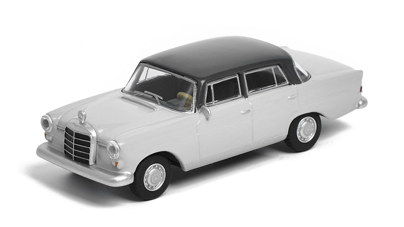 Mercedes-Benz 200D (W110) 1:64 - Schuco