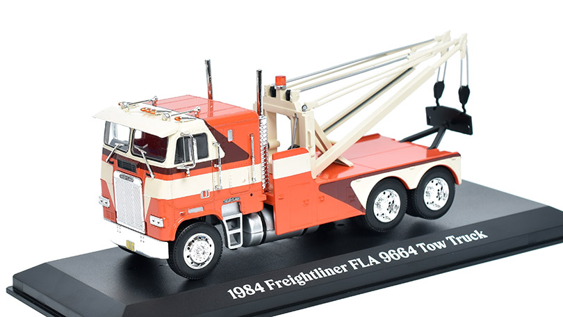 Freightliner FLA 9664 Odtahovka 1984 1:43 - GreenLight