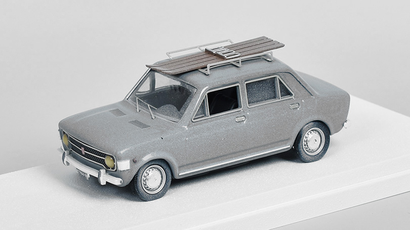 Fiat 128 1970 s lyžemi 1:43 - Rio Models