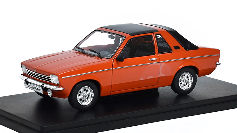 Opel Kadett C Aero 1976 1:24 - Hachette časopis modelem