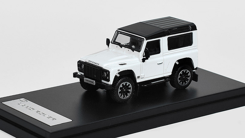 Land Rover Defender 90 Works V8 2018 bílá 1:64 - LCD Models