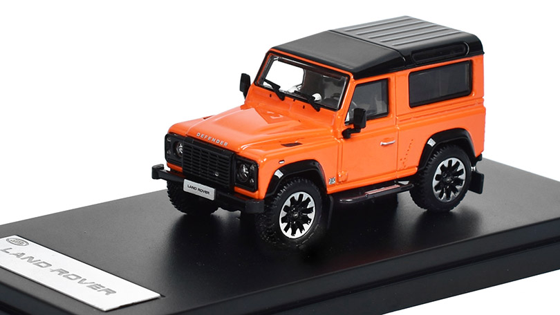 Land Rover Defender 90 Works V8 2018 1:64 oranžová - LCD Models