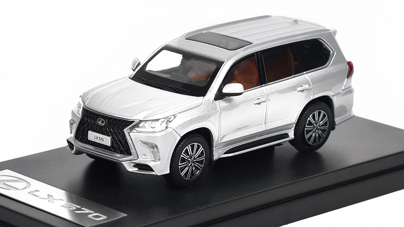 Lexus LX570 2018 1:64 - LCD Models