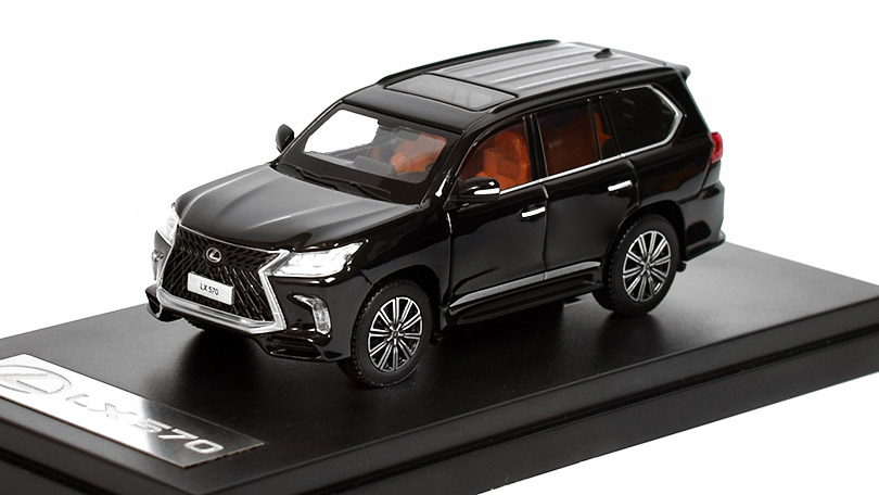 Lexus LX570 2018 1:64 - LCD Models