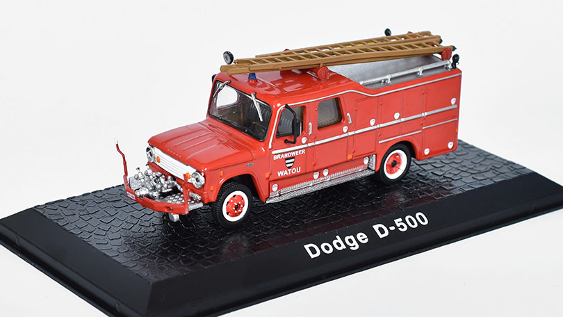 Dodge D-500 Hasiči 1:72 - Atlas časopis s modelem