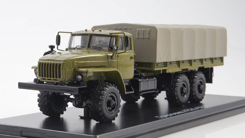 URAL-4320-0911 s plachtou 1:43 - SSM