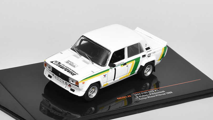 Lada 2105 VFTS #1 Rallye Vltava Příbram 1988 Blahna / Schovánek 1:43 IXO Models