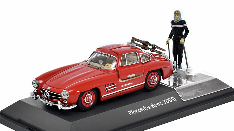 Mercedes Benz 300SL Gullwing W198 s lyžemi a figurkou 1:43 - Schuco