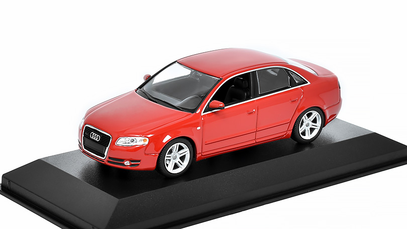 Audi A4 2004 1:43 - MAXICHAMPS