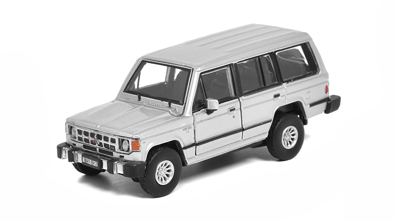 Mitsubishi Pajero MKI 1983 LHD šedá metalíza 1:64 - BM Creations