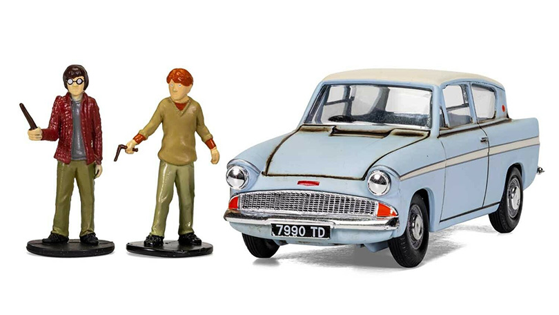 Ford Anglia s figurkami Harryho Pottera a Rona Weasleyho - CORGI