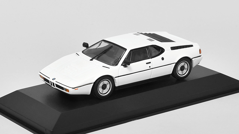 BMW M1 (E26) 1979 bílá 1:43 - MAXICHAMPS