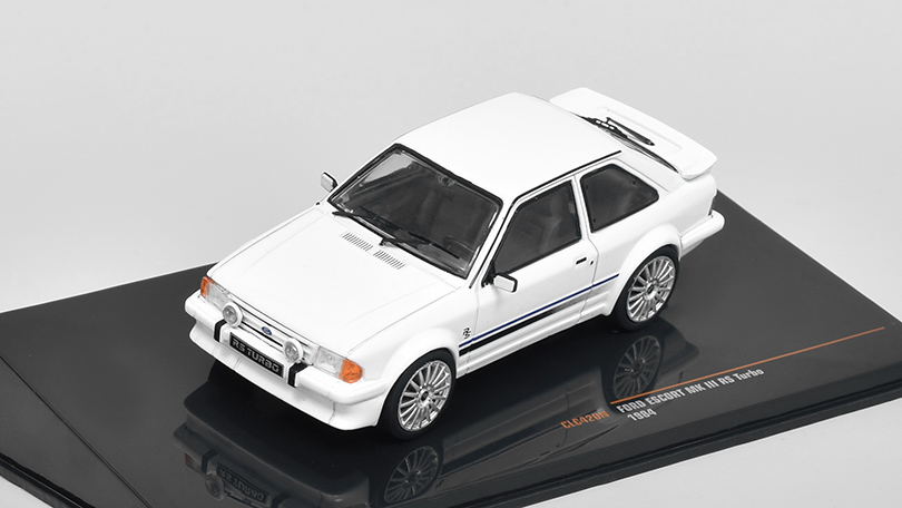 Ford Escort MkIII RS Turbo 1984 bílá 1:43 - IXO Models