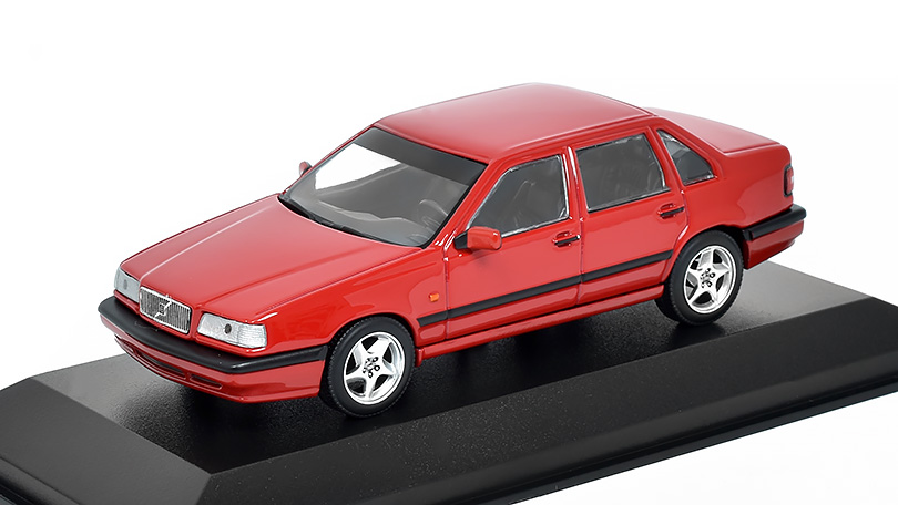 Volvo 850 1994 červená 1:43 - MAXICHAMPS BAZAROVÉ ZBOŽÍ