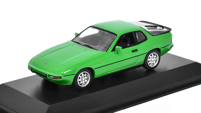 Porsche 924 1976 zelená 1:43 - MAXICHAMPS