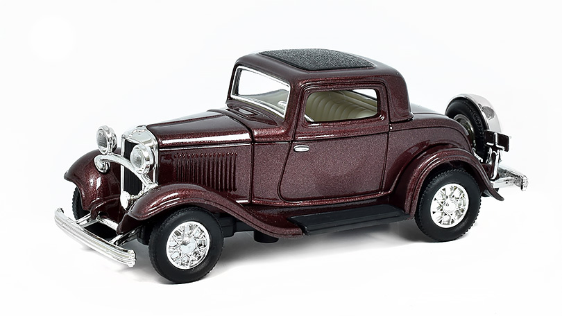 Ford 3-Window Coupe 1932 vínově červená 1:43 - Lucky Die Cast