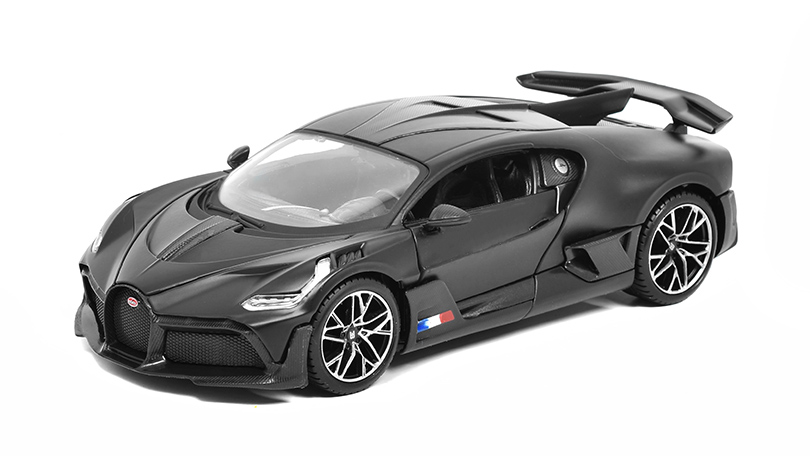 Bugatti Divo 2018 černá matná 1:24 - Maisto 