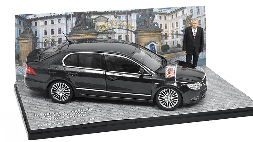 Škoda Superb II L&K + figurka prezidenta Miloše Zemana 1:24 - Abrex