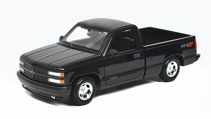 Chevrolet 454 SS Pick Up 1993 černá 1:24 - Maisto