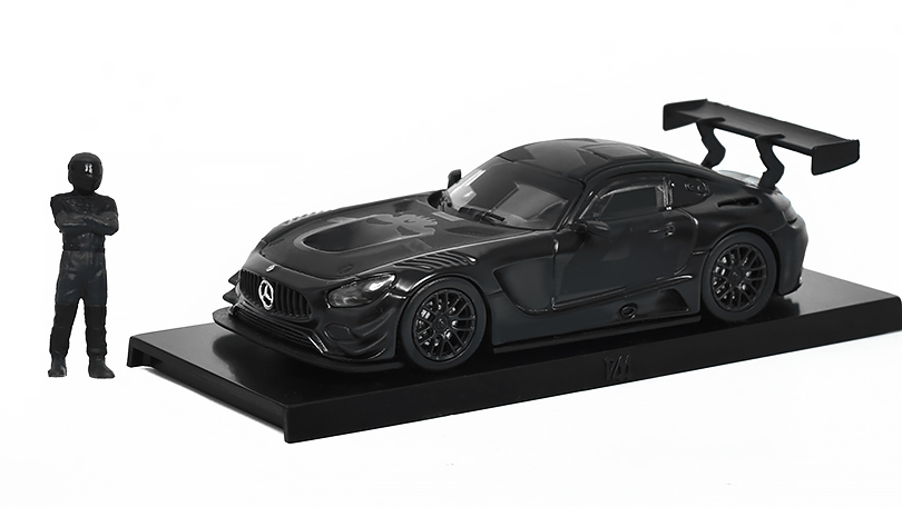 Mercedes AMG GT3 #4 s figurkou závodníka - černý  1:64 - TARMAC Models