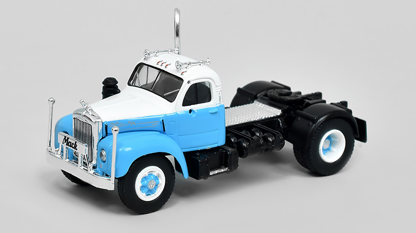 Mack B 61 bílý / modrý 1:87 - Brekina