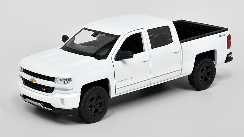 Chevrolet Silverado 2017 bílá 1:24 - Welly 