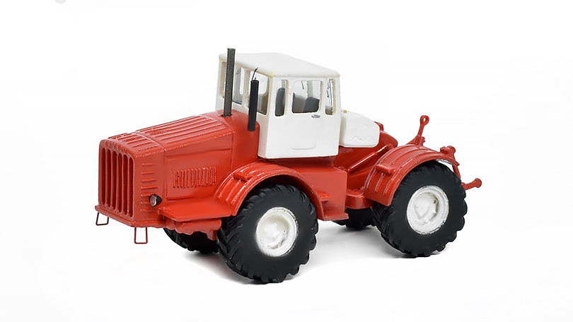 K-700 Kirovets Traktor 1:87 - Ručně vyrobený model