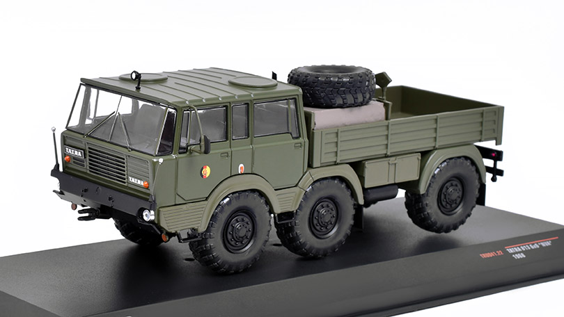 Tatra 813 6x6 1968 NVA 1:43 - IXO Models