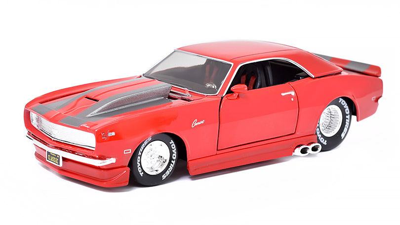 Chevrolet Camaro Z28 1968 červený 1:24 - Maisto