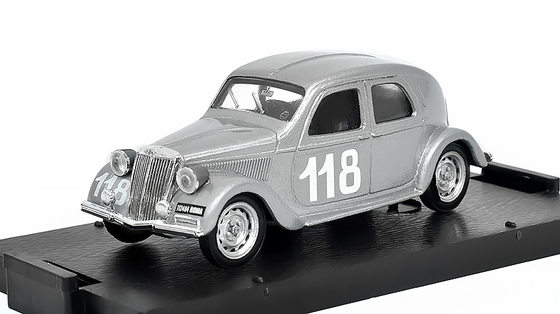 Lancia Aprilia #118 1000 Miglia 1947 1:43 - Brumm - Model ze sbírky