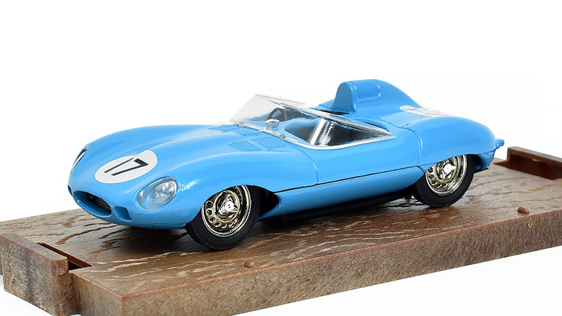 Jaguar D-Type #17 1954-60 HP 260 1:43 - Brumm - Model ze sbírky