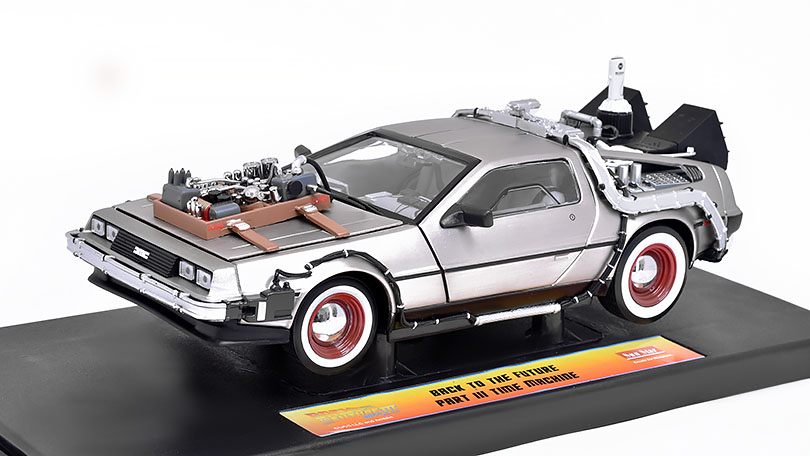 DeLorean - Back To The Future 3 - 1:18 Sun Star