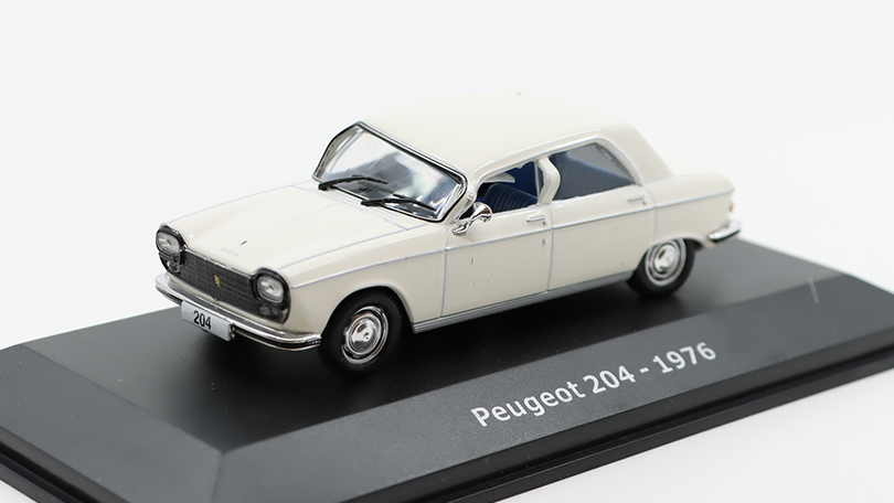 Peugeot 204 1976 1:43 - Hachette časopis s modelem BAZAROVÉ ZBOŽÍ